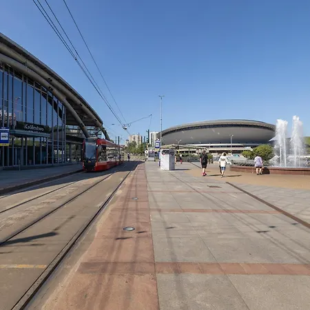 Goreckiego With Parking Spodek By Renters Appartamento Katowice